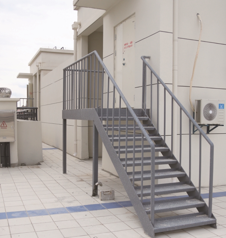电梯井钢平台